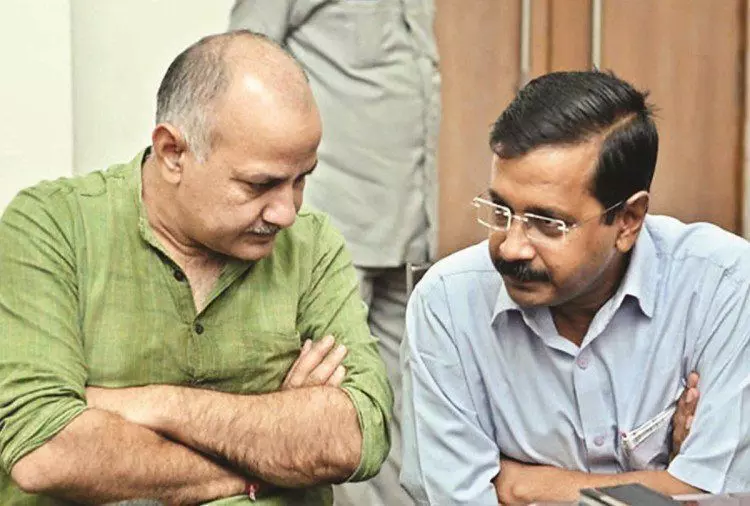 दिल्ली कोर्ट ने केजरीवाल, सिसोदिया समेत 11 आप नेताओं को भेजा नोटिस