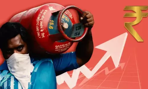 LPG Price Hike in India: आज से एलपीजी गैस सिलेंडर में भारी बढ़ोत्तरी, 265 रुपये बढ़ गए दाम, जानिए नई कीमत LPG Price Hike in India: आज से एलपीजी गैस सिलेंडर में भारी बढ़ोत्तरी, 265 रुपये बढ़ गए दाम, जानिए नई कीमत