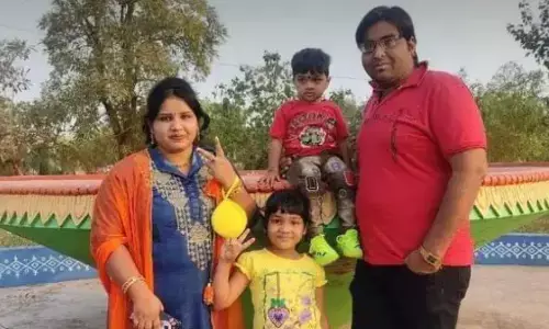 पहले दो मासूम बच्चों और पत्नी को हथौड़े से कुचला, फिर खुद कूद कर दे दी जान; आखिर क्यों उठाया यह कदम पहले दो मासूम बच्चों और पत्नी को हथौड़े से कुचला, फिर खुद कूद कर दे दी जान; आखिर क्यों उठाया यह कदम