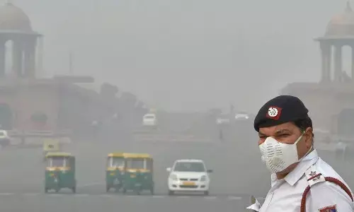 दिवाली के दिन दिल्ली की हवा बेहद खराब, हालात और बिगड़ने की आशंका दिवाली के दिन दिल्ली की हवा बेहद खराब, हालात और बिगड़ने की आशंका