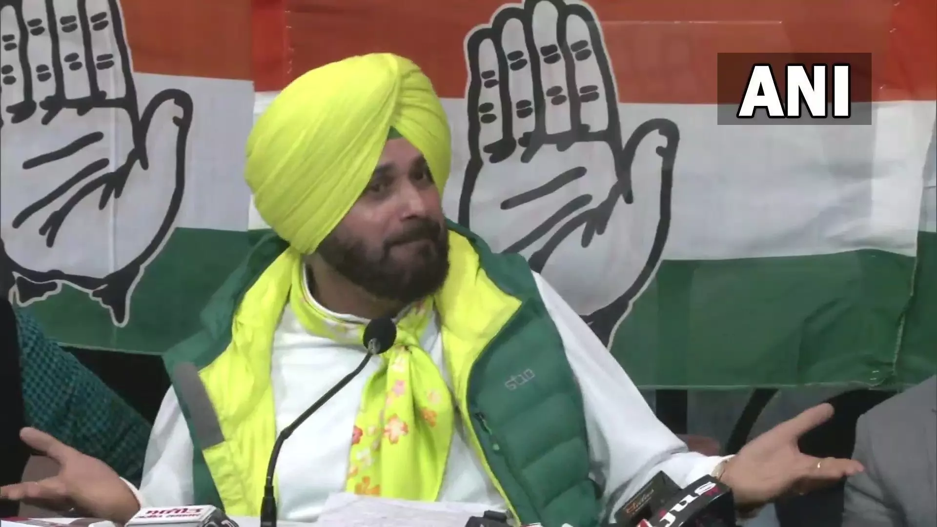 पंजाब प्रदेश कांग्रेस अध्यक्ष नवजोत सिद्धू ने वापस लिया इस्तीफा पंजाब प्रदेश कांग्रेस अध्यक्ष नवजोत सिद्धू ने वापस लिया इस्तीफा
