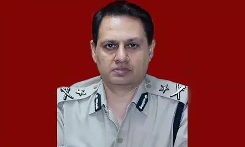 IPS Sanjay Singh: कौन हैं संजय सिंह, जो अब समीर वानखेड़े की जगह करेंगे आर्यन खान केस की जांच? IPS Sanjay Singh: कौन हैं संजय सिंह, जो अब समीर वानखेड़े की जगह करेंगे आर्यन खान केस की जांच?