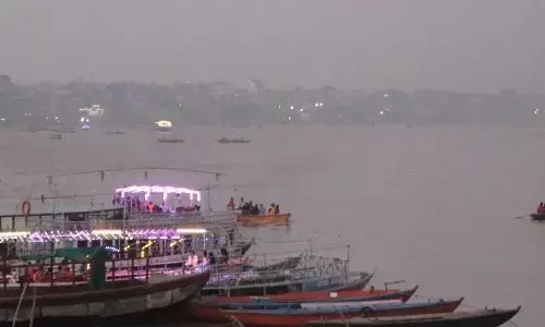 पटाखों और कचरे ने निकाला आबोहवा का दिवाला, शहर बना गैस चेंबर पटाखों और कचरे ने निकाला आबोहवा का दिवाला, शहर बना गैस चेंबर