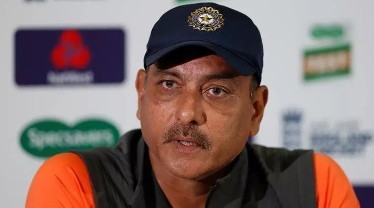 रवि शास्त्री बोले- खिलाड़ियों में पेट्रोल डालकर नहीं भगाया जा सकता, 6 महीने से बायो-बबल में घूम रहे प्लेयर्स रवि शास्त्री बोले- खिलाड़ियों में पेट्रोल डालकर नहीं भगाया जा सकता, 6 महीने से बायो-बबल में घूम रहे प्लेयर्स