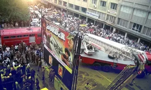 उपहार अग्निकांड: सबूतों से छेड़छाड़ के जुर्म में अंसल बंधुओं को 7 साल की कैद, 2.25 करोड़ का जुर्माना उपहार अग्निकांड: सबूतों से छेड़छाड़ के जुर्म में अंसल बंधुओं को 7 साल की कैद, 2.25 करोड़ का जुर्माना