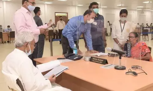 मुख्यमंत्री जनता दरबार में 160 लोगों की समस्याएं सुनी और संबंधित विभागों को दिए आवश्यक कार्रवाई के निर्देश मुख्यमंत्री जनता दरबार में 160 लोगों की समस्याएं सुनी और संबंधित विभागों को दिए आवश्यक कार्रवाई के निर्देश