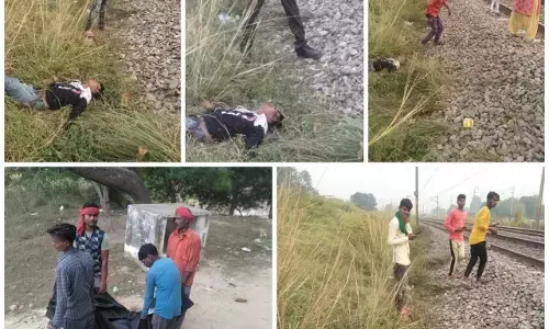 सेल्फी के चक्कर मे ट्रेन से कटकर युवक की गई जान सेल्फी के चक्कर मे ट्रेन से कटकर युवक की गई जान