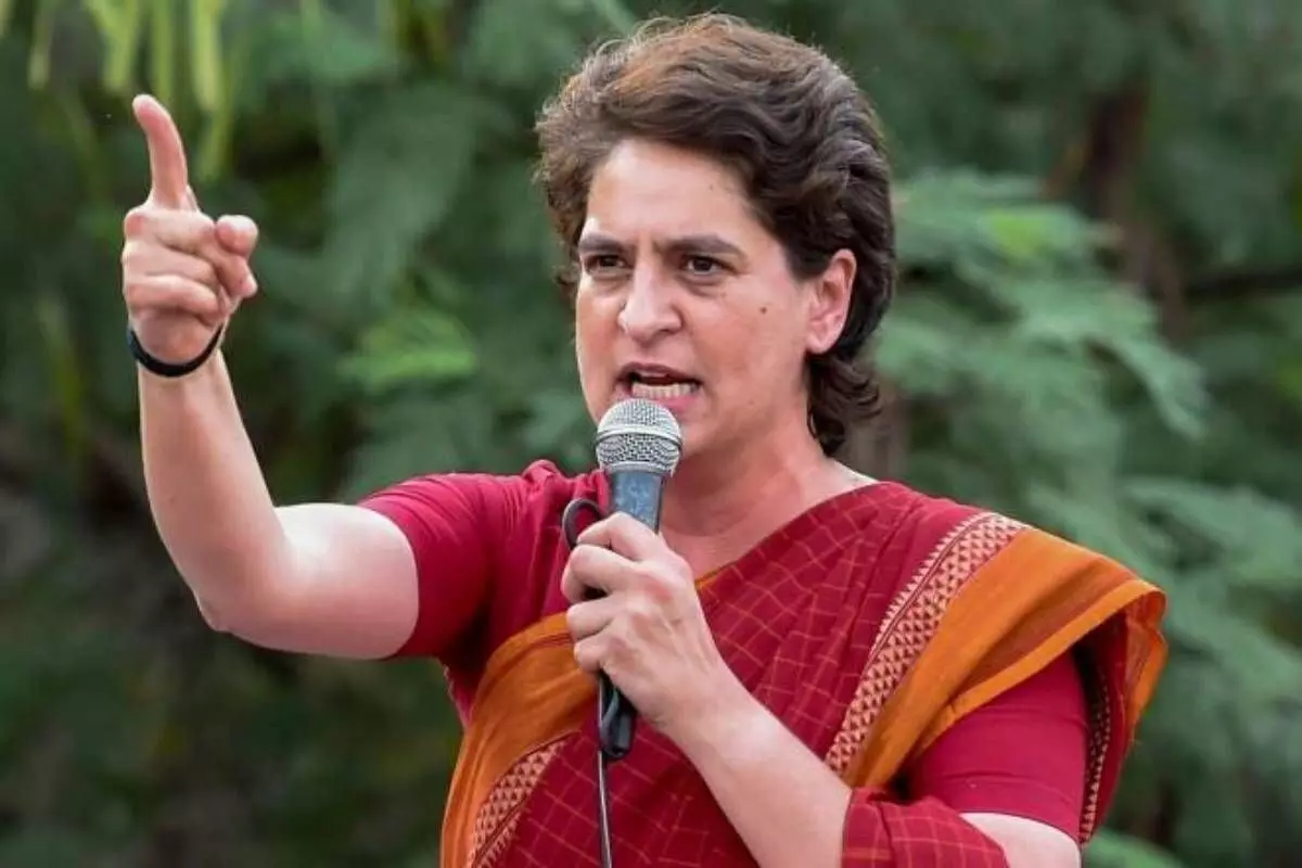 प्रयागराज गैंगरेप-हत्याकांड, आज पीड़ित परिवार से मिलने जाएंगी प्रियंका प्रयागराज गैंगरेप-हत्याकांड, आज पीड़ित परिवार से मिलने जाएंगी प्रियंका