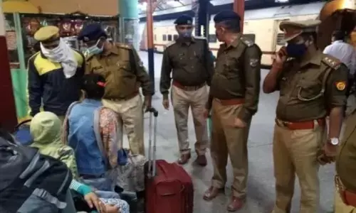 यूपी में मेरठ, गाजियाबाद समेत नौ रेलवे स्टेशनों को बम से उड़ाने की धमकी, आतंकी संगठन लश्कर-ए-तैयबा ने भेजा पत्र