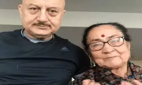 अनुपम खेर ने मां से पूछा सवाल तो मिला ये मजेदार जवाब अनुपम खेर ने मां से पूछा सवाल तो मिला ये मजेदार जवाब