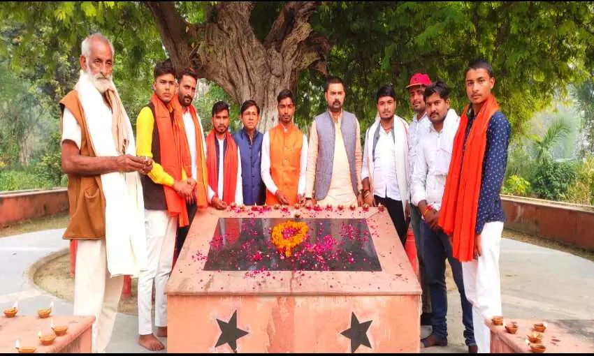 जिले की 195वीं वर्षगांठ पर युवाओं ने लिया विकास का संकल्प जिले की 195वीं वर्षगांठ पर युवाओं ने लिया विकास का संकल्प