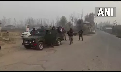 इलाके की घेराबंदी, सुरक्षाबलों ने कुलगाम में एक आतंकी को किया ढेर इलाके की घेराबंदी, सुरक्षाबलों ने कुलगाम में एक आतंकी को किया ढेर