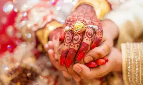 शादी के दूसरे ही दिन पत्नी ने पति से नाराज होकर मांगा तलाक, ये थी वजह शादी के दूसरे ही दिन पत्नी ने पति से नाराज होकर मांगा तलाक, ये थी वजह
