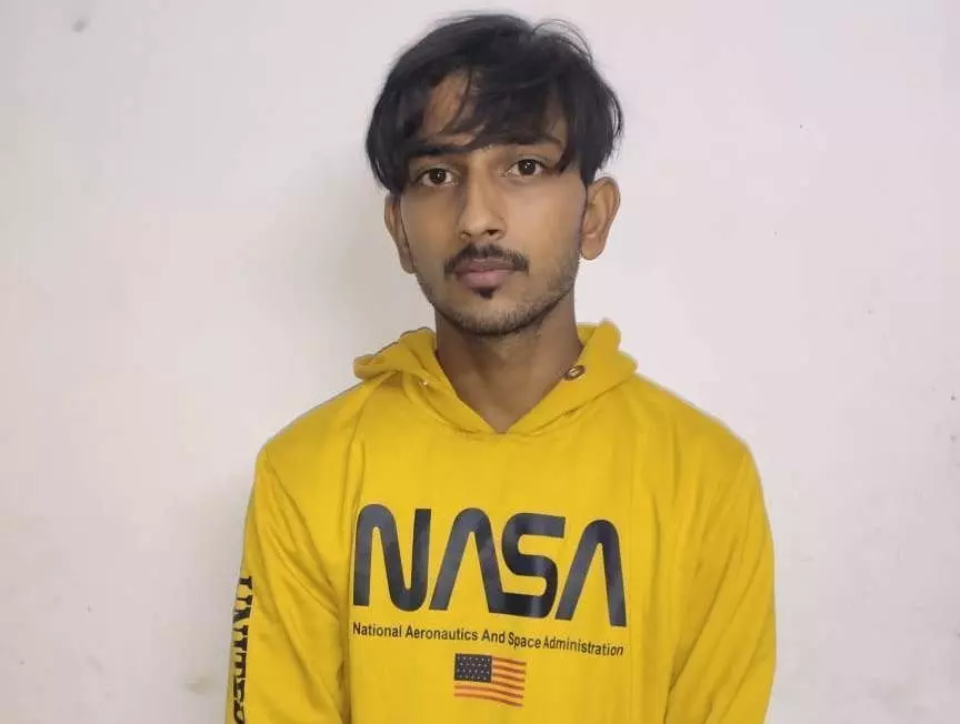 मासूम चेहरे का सच जानिए: जाति, धर्म छिपाकर कैसे करने जा रहा था निकाह, एफआईआर दर्ज मासूम चेहरे का सच जानिए: जाति, धर्म छिपाकर कैसे करने जा रहा था निकाह, एफआईआर दर्ज