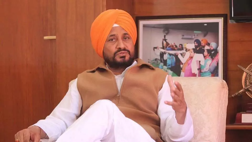 किसान आंदोलन: CM चन्नी ने किया बड़ा ऐलान, 26 जनवरी की हिंसा में गिरफ्तार लोगों को देंगें 2-2 लाख का मुआवजा किसान आंदोलन: CM चन्नी ने किया बड़ा ऐलान, 26 जनवरी की हिंसा में गिरफ्तार लोगों को देंगें 2-2 लाख का मुआवजा