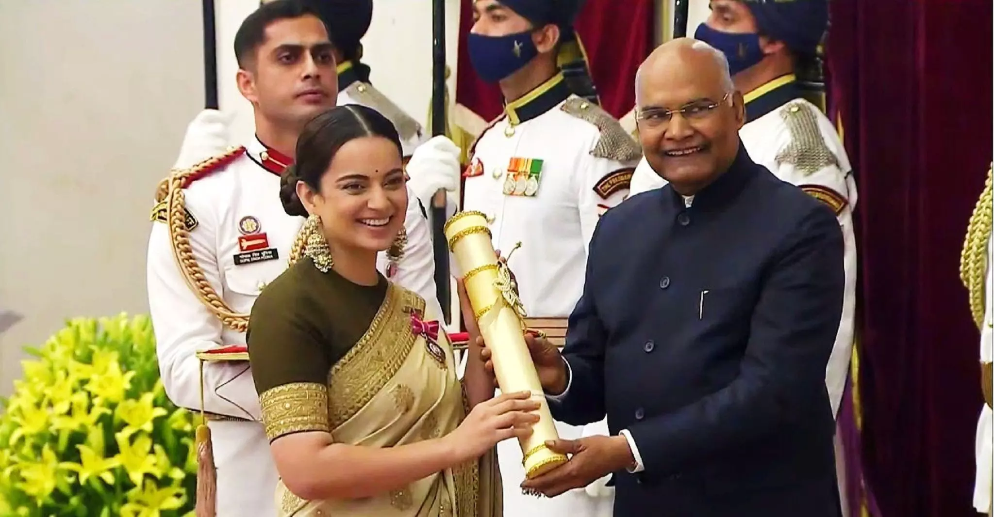 शिवसेना ने केंद्र से की मांग, कंगना रनौत से सभी राष्ट्रीय पुरस्कार वापस लिए जाएं शिवसेना ने केंद्र से की मांग, कंगना रनौत से सभी राष्ट्रीय पुरस्कार वापस लिए जाएं