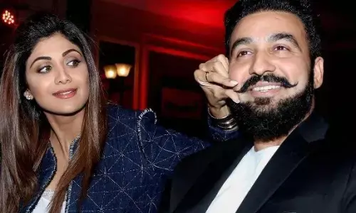 पोर्न फिल्म केस: राज कुंद्रा ने पूनम पांडे और शर्लिन चोपड़ा ने क्यों बनाये ये वीडियो? पोर्न फिल्म केस: राज कुंद्रा ने पूनम पांडे और शर्लिन चोपड़ा ने क्यों बनाये ये वीडियो?