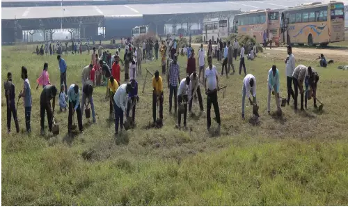 74वें वार्षिक निरंकारी सन्त समागम की तैयारियों का शुभारम्भ 74वें वार्षिक निरंकारी सन्त समागम की तैयारियों का शुभारम्भ