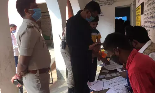जमालपुर के 10 पंचायतों में कड़ी सुरक्षा के बीच डाले गये वोट जमालपुर के 10 पंचायतों में कड़ी सुरक्षा के बीच डाले गये वोट