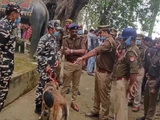 पुजारी और साध्वी की पीट-पीटकर हत्या, मंदिर में खून से लथपथ पड़ा मिला शव