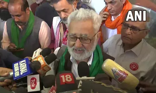 जारी रहेगा आंदोलन, लखनऊ महापंचायत होगी और संसद तक ट्रैक्टर मार्च भी निकलेगा, अपने प्लान पर कायम हैं किसान जारी रहेगा आंदोलन, लखनऊ महापंचायत होगी और संसद तक ट्रैक्टर मार्च भी निकलेगा, अपने प्लान पर कायम हैं किसान
