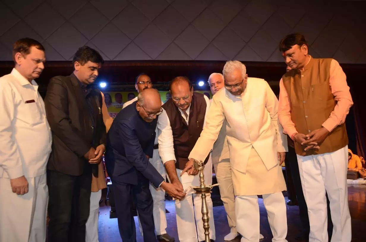 प्राइवेट चिकित्सक वेलफेयर एसोसिएशन द्वारा कोरोना काल में उत्कृष्ट सेवा करने वाले कोरोनावायरस का सम्मान प्राइवेट चिकित्सक वेलफेयर एसोसिएशन द्वारा कोरोना काल में उत्कृष्ट सेवा करने वाले कोरोनावायरस का सम्मान