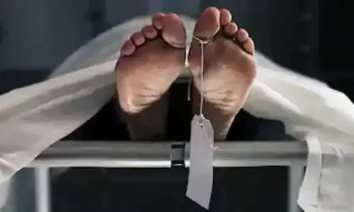 Jharkhand News : दुर्घटनाग्रस्त बेटे के जख्म को देख नहीं पाया पिता, सदमे से हो गई मौत Jharkhand News : दुर्घटनाग्रस्त बेटे के जख्म को देख नहीं पाया पिता, सदमे से हो गई मौत