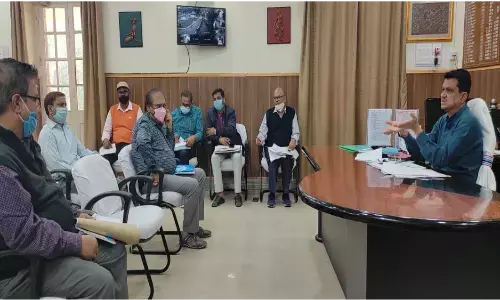 पंचायतवार सूची बनाकर बाढ़ से क्षतिगस्त फसल के मामले करें निष्पादित- डीएम पंचायतवार सूची बनाकर बाढ़ से क्षतिगस्त फसल के मामले करें निष्पादित- डीएम