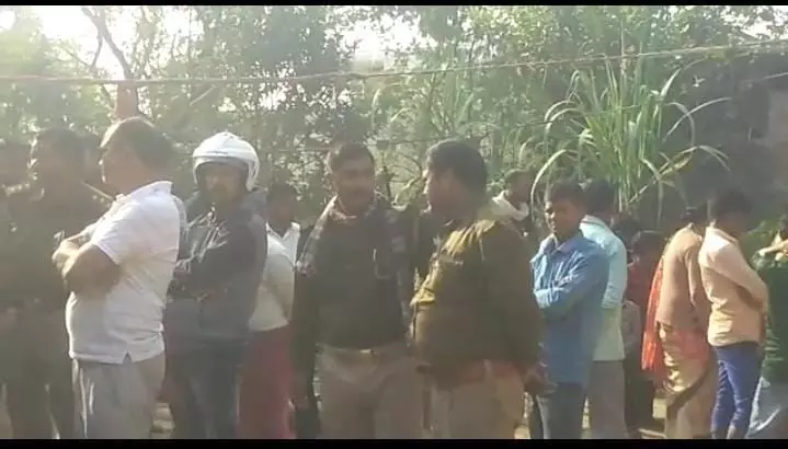 चाचा ने भतीजे को मारी गोली, एक की मौत दूसरे की हालत गंभीर चाचा ने भतीजे को मारी गोली, एक की मौत दूसरे की हालत गंभीर