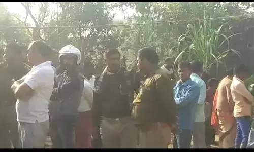 चाचा ने भतीजे को मारी गोली, एक की मौत दूसरे की हालत गंभीर चाचा ने भतीजे को मारी गोली, एक की मौत दूसरे की हालत गंभीर