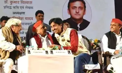 आखिर मुलायम सिंह ने कुमार विश्वास को लेकर क्यों कही ये बात? आखिर मुलायम सिंह ने कुमार विश्वास को लेकर क्यों कही ये बात?