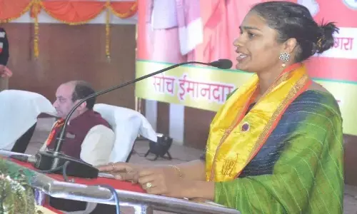 दंगे करने वाले समाज को सब पहचानते है, बबिता फोगाट ने खड़ा किया नया विवाद