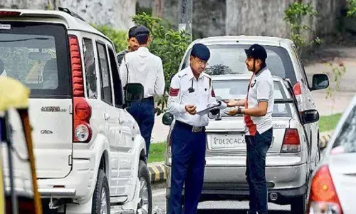 परिवहन विभाग सख्त,काटे चालान, वाहनों को किया सीज