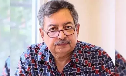 рд╡рд░рд┐рд╖реНрда рдкрддреНрд░рдХрд╛рд░ рд╡рд┐рдиреЛрдж рджреБрдЖ рдЗрд╕ рд╕рдордп рдЖрдИрд╕реАрдпреВ рдореЗрдВ рднрд░реНрддреА рд╣реИрдВ рдФрд░ рдЙрдирдХреА рд╣рд╛рд▓рдд рдХрд╛рдлреА рдирд╛рдЬреБрдХ рд╣реИ. рд╡рд░рд┐рд╖реНрда рдкрддреНрд░рдХрд╛рд░ рд╡рд┐рдиреЛрдж рджреБрдЖ рдЗрд╕ рд╕рдордп рдЖрдИрд╕реАрдпреВ рдореЗрдВ рднрд░реНрддреА рд╣реИрдВ рдФрд░ рдЙрдирдХреА рд╣рд╛рд▓рдд рдХрд╛рдлреА рдирд╛рдЬреБрдХ рд╣реИ.