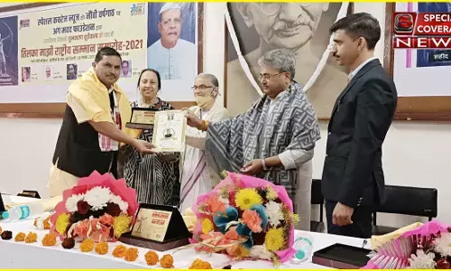 गुजरात के दिलीप कुमार निनामा दिल्ली में तिलका मांझी राष्ट्रीय पुरस्कार से सम्मानित