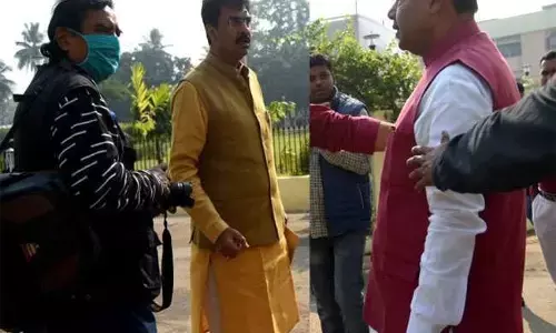 जब बिहार विधानसभा के बाहर भिड़ गए RJD और BJP विधायक, हुई गाली गलौज, जमकर हुआ विबाद