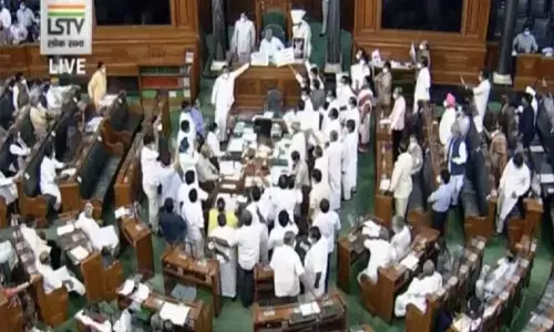 आंदोलन में मरने वाले किसानों की मदद पर संसद में बोली सरकार- हमारे पास कोई रिकॉर्ड नहीं आंदोलन में मरने वाले किसानों की मदद पर संसद में बोली सरकार- हमारे पास कोई रिकॉर्ड नहीं