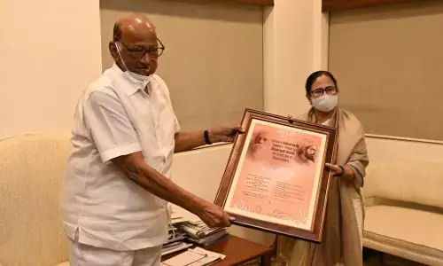 ममता बनर्जी ने शरद पवार से मिलने के बाद की घोषणा, कांग्रेस की बढ़ी टेंशन