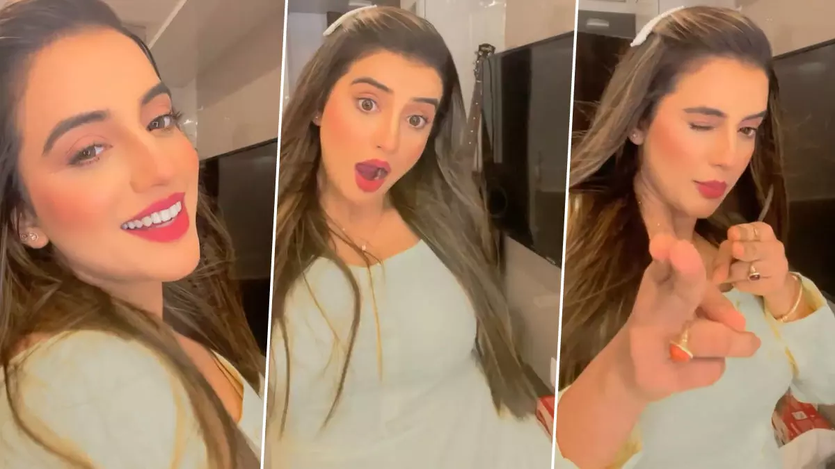 Akshara Singh Hot Video: ब्लैक कलर के आउटफिट में अक्षरा सिंह ने बरपाया कहर, समंदर किनारे एक्ट्रेस के हॉट अंदाज को देख फिदा हुए फैन्स Akshara Singh Hot Video: ब्लैक कलर के आउटफिट में अक्षरा सिंह ने बरपाया कहर, समंदर किनारे एक्ट्रेस के हॉट अंदाज को देख फिदा हुए फैन्स