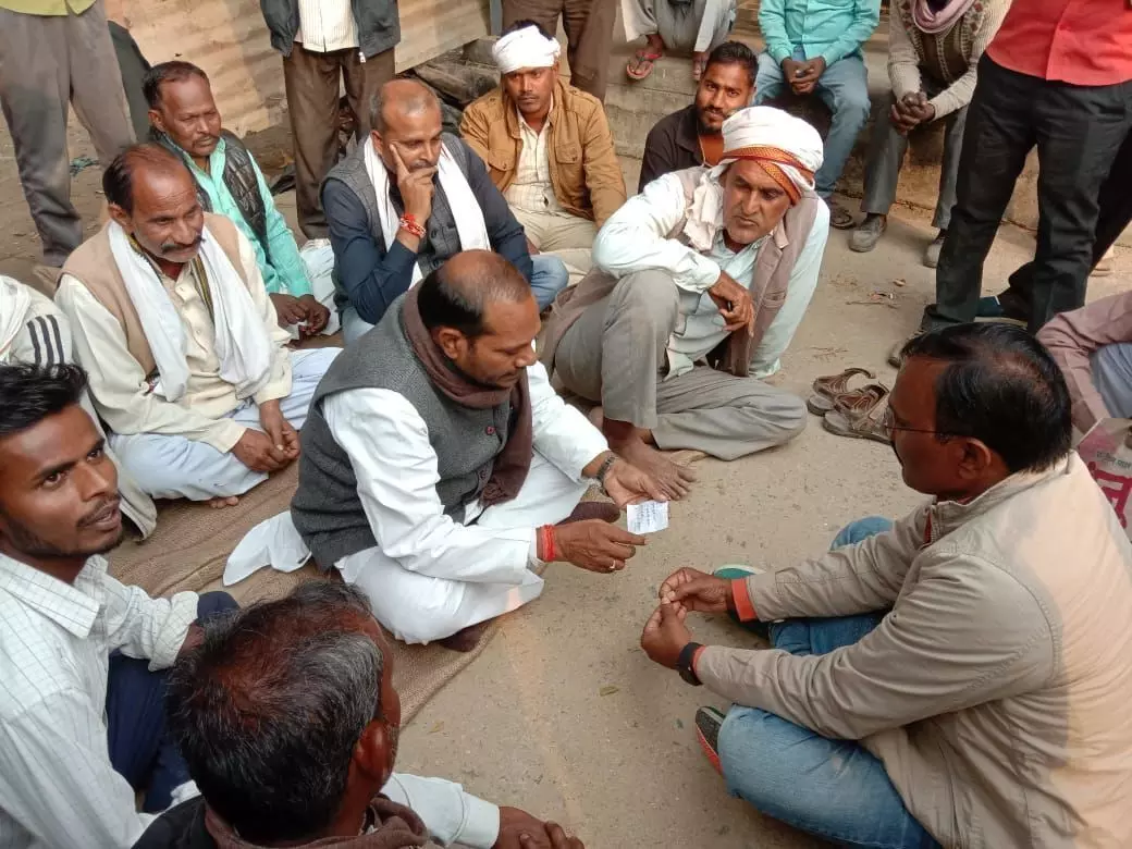 तौल न होने पर किसानों ने काटा हंगामा, घण्टो विवाद के बाद शुरू हुई धान की तौल