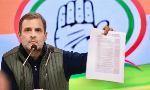 मोदी जी शहीद किसानों के परिवारों से मांगे माफी और दें मुआवज़ा, हमारे पास शहीद किसानों के नाम व नंबर : राहुल गांधी मोदी जी शहीद किसानों के परिवारों से मांगे माफी और दें मुआवज़ा, हमारे पास शहीद किसानों के नाम व नंबर : राहुल गांधी