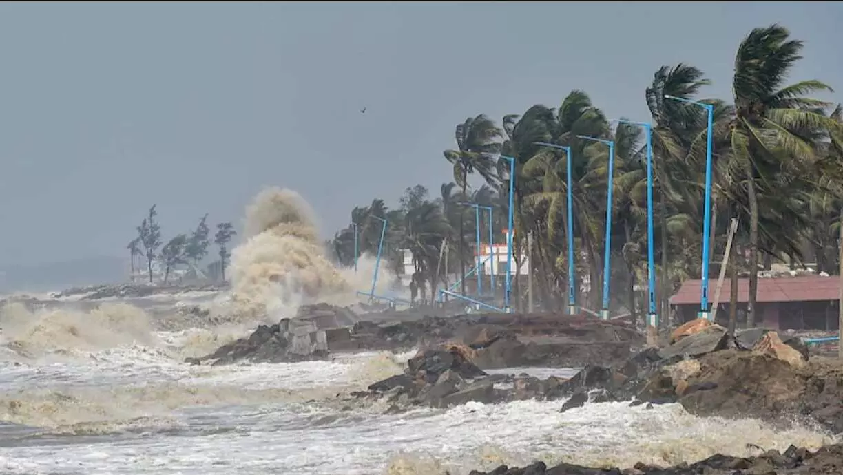 Cyclone Jawad Updates: आज आंध्र तट से टकराएगा तूफान जवाद, 54000 लोगों का रेस्क्यू, ओडिशा के 19 जिलों में स्कूल बंद