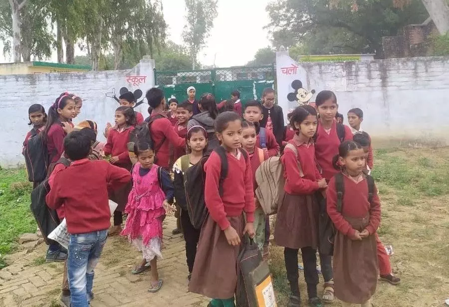 पश्चिम बंगाल में लगाई गईं नई पाबंदियां, स्कूल और कॉलेज बंद जानिए और किन चीजों पर रहेगा प्रतिबंध पश्चिम बंगाल में लगाई गईं नई पाबंदियां, स्कूल और कॉलेज बंद जानिए और किन चीजों पर रहेगा प्रतिबंध