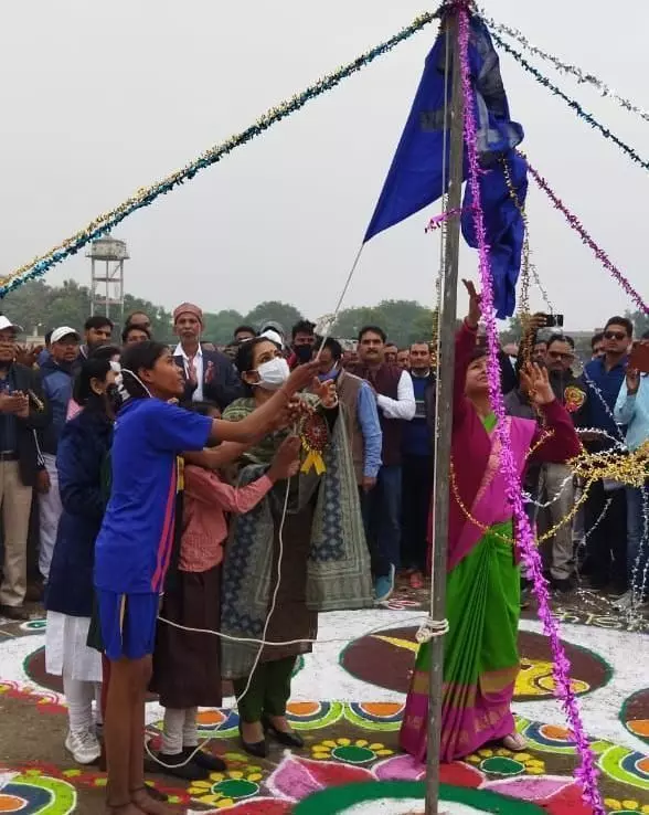 बाल क्रीड़ा प्रतियोगिता का डीएम ने किया शुभारंभ