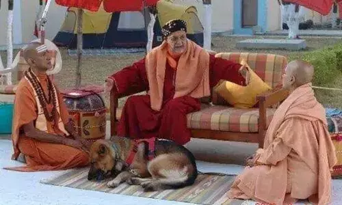 यौगिक क्रांति के पुरोधा स्वामी सत्यानंद यौगिक क्रांति के पुरोधा स्वामी सत्यानंद