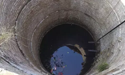 मां ने पांच बेटियों के साथ की कुंए में कूद कर दी जान 