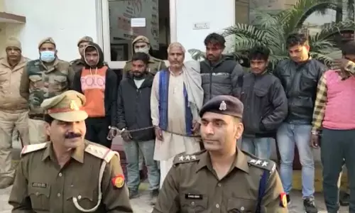मुजफ्फरनगर : 9 शातिर लोहा चोरों को मंसूरपुर पुलिस ने किया गिरफ्तार, निर्माणाधीन पुल से लाखों की चोरी कर भाग रहे थे मुजफ्फरनगर : 9 शातिर लोहा चोरों को मंसूरपुर पुलिस ने किया गिरफ्तार, निर्माणाधीन पुल से लाखों की चोरी कर भाग रहे थे