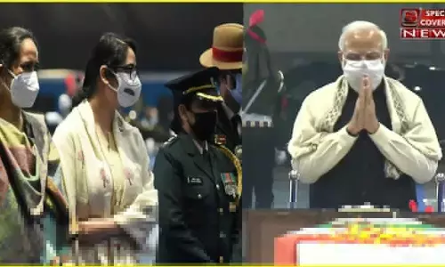 CDS बिपिन रावत समेत सभी वीर सपूतों को पार्थिव शरीर दिल्ली पहुंचा, PM मोदी ने दी श्रद्धांजलि, फफक पड़े परिजन CDS बिपिन रावत समेत सभी वीर सपूतों को पार्थिव शरीर दिल्ली पहुंचा, PM मोदी ने दी श्रद्धांजलि, फफक पड़े परिजन