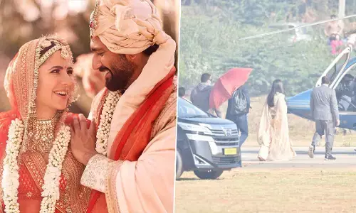 Katrina Kaif-Vicky Kaushal प्राइवेट चॉपर प्लेन से मुंबई के लिए हुए रवाना, प्लान में किया बदलाव, देखें Photos