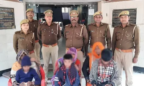 हाथरस जंक्शन पुलिस ने मात्र 24 घंटे के अन्दर लापता हुए 3 मासूम बच्चो को सकुशल बरामद कर माता पिता के किया सुपुर्द किया हाथरस जंक्शन पुलिस ने मात्र 24 घंटे के अन्दर लापता हुए 3 मासूम बच्चो को सकुशल बरामद कर माता पिता के किया सुपुर्द किया